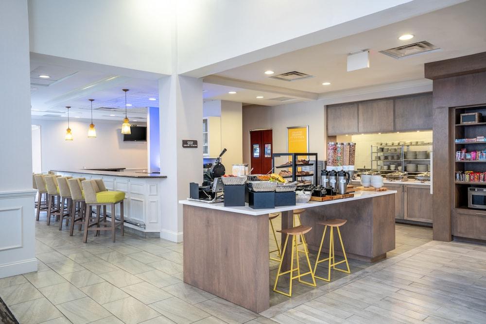 Hilton Garden Inn Richmond Airport Сандстън Екстериор снимка
