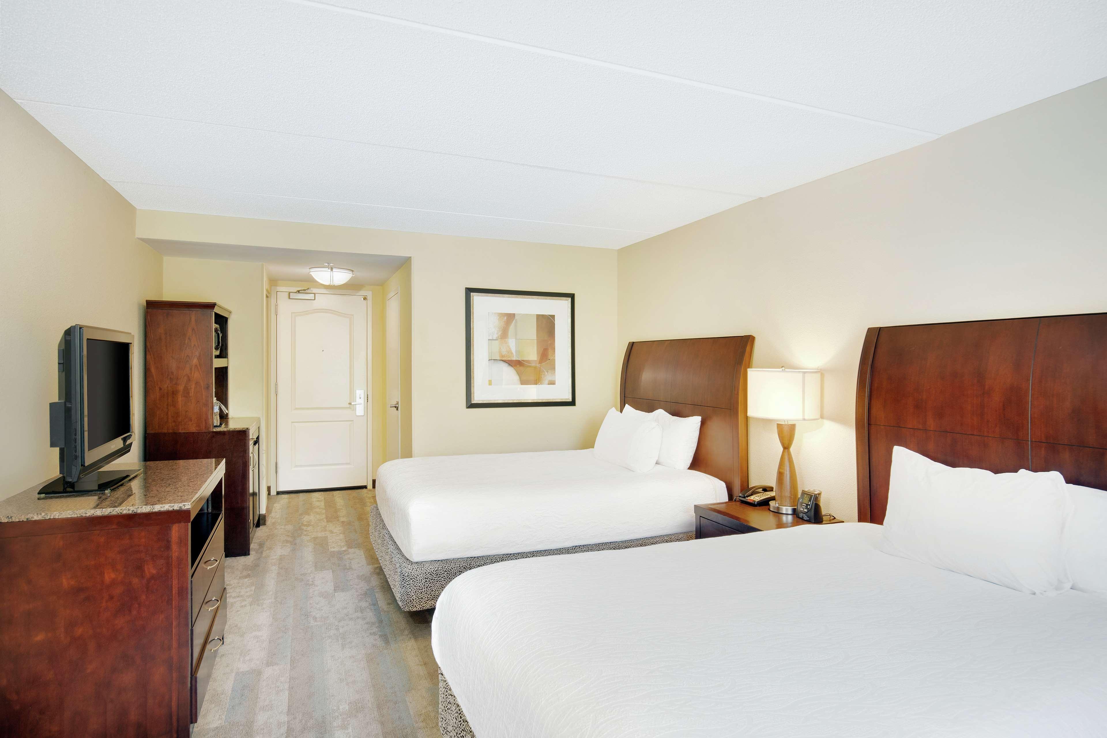 Hilton Garden Inn Richmond Airport Сандстън Екстериор снимка