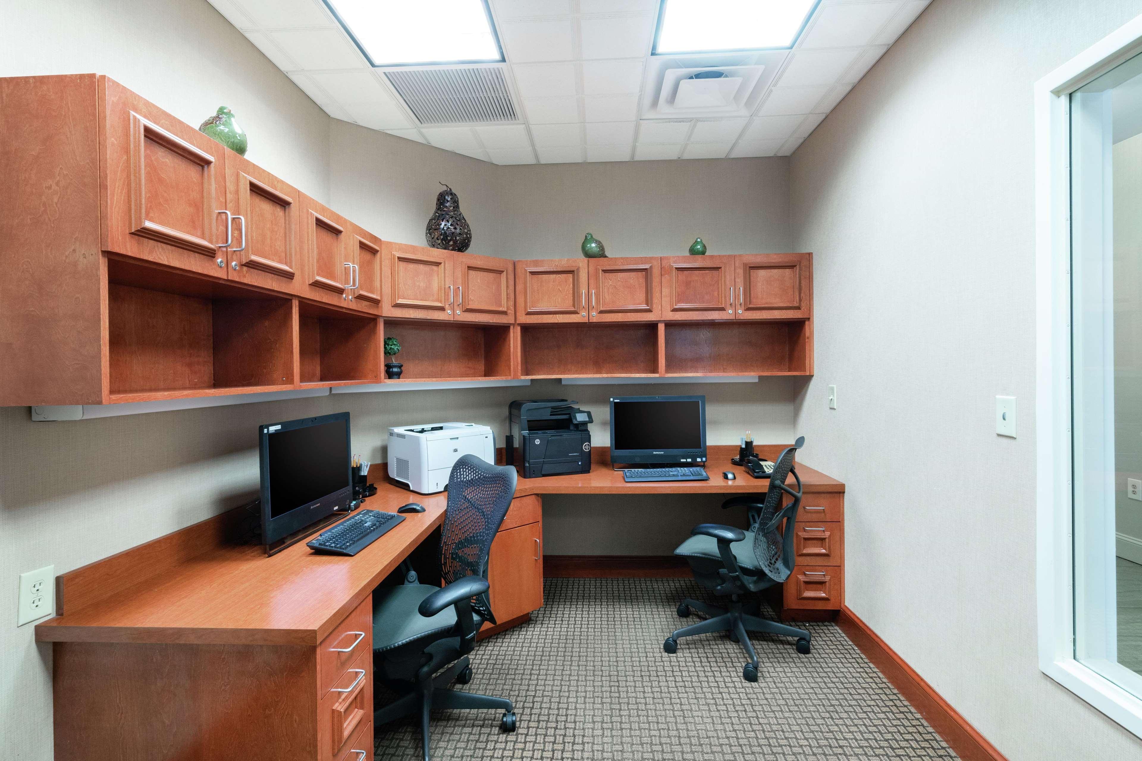 Hilton Garden Inn Richmond Airport Сандстън Екстериор снимка