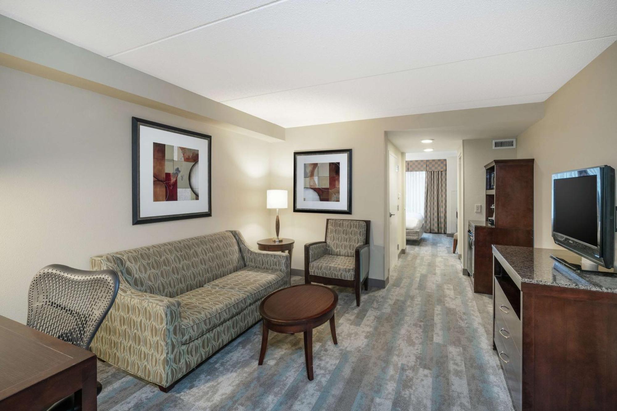 Hilton Garden Inn Richmond Airport Сандстън Екстериор снимка