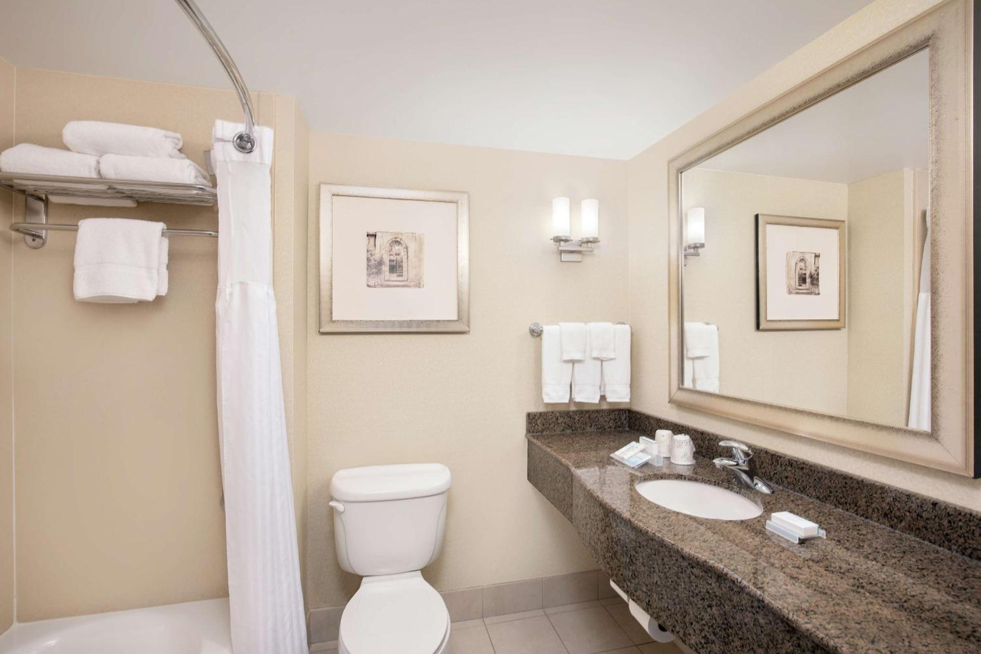 Hilton Garden Inn Richmond Airport Сандстън Екстериор снимка