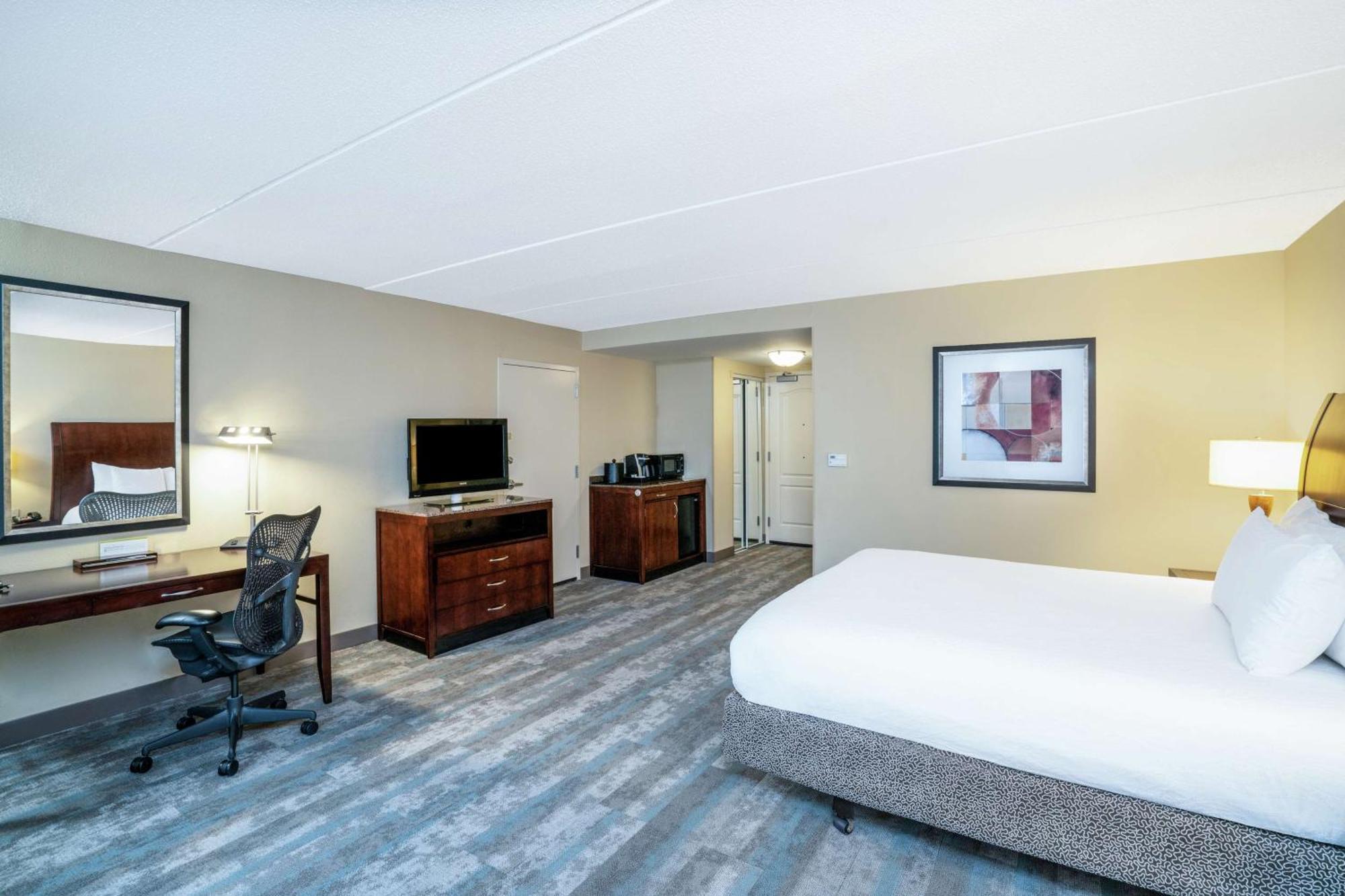Hilton Garden Inn Richmond Airport Сандстън Екстериор снимка